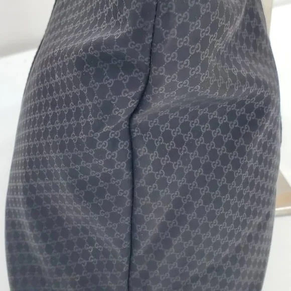 Elegant Black Tote Bag - Picture 13 of 14